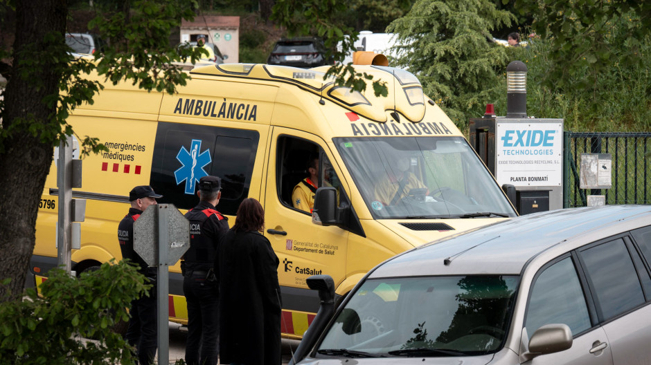 Un muerto y dos heridos en una explosión en una planta de baterías en Gerona