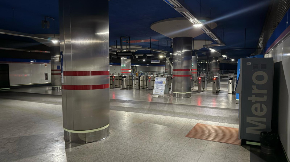 Metro de Madrid desalojado por el apagón