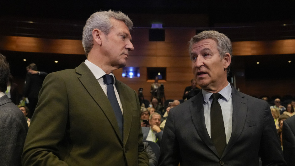 El presidente del Partido Popular, Alberto Núñez Feijóo, y el presidente del PPdeG y de la Xunta, Alfonso Rueda