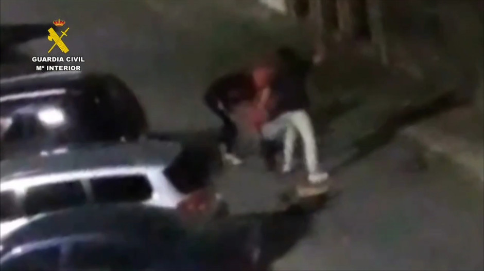 Dos jóvenes ingresan en prisión tras una violenta agresión y robo en Navalmoral de la Mata