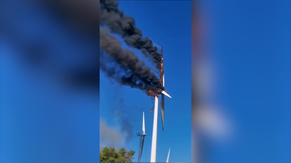 Se incendia en una aeroturbina en el parque eólico San Miguel de Muruarte de Reta