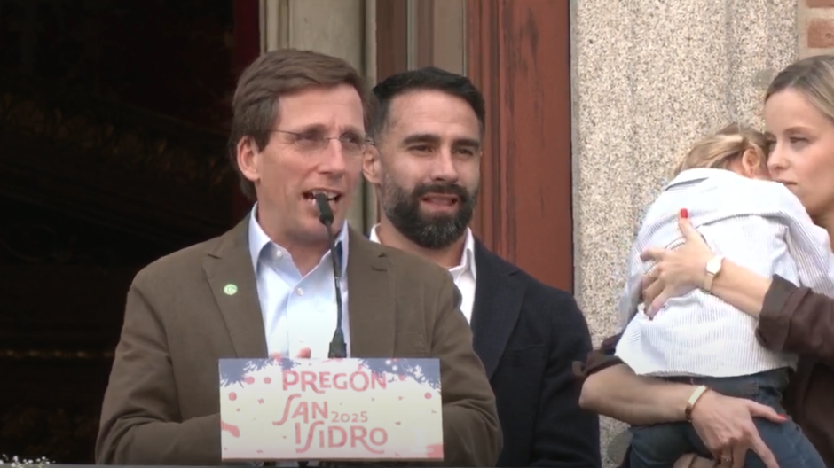 José Luis Martínez-Almeida, Dani Carvajal, su mujer y su hijo