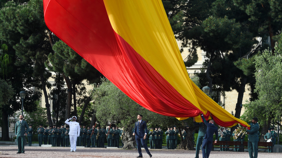 Así ha sido el izado de la bandera en la Plaza de Colón con motivo de la fiesta de San Isidro