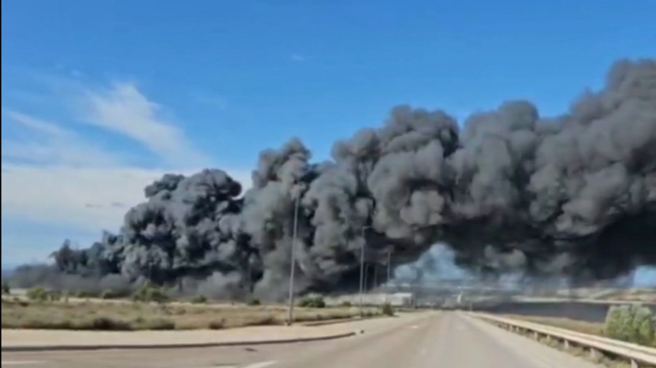 Incendio en la empresa de reciclaje RAEEL S.A. en el Parque Tecnológico de Reciclado de Zaragoza