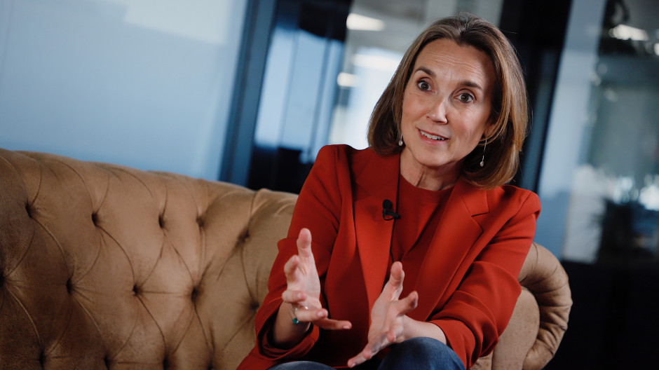 La secretaria general del PP, Cuca Gamarra, durante su entrevista con El Debate