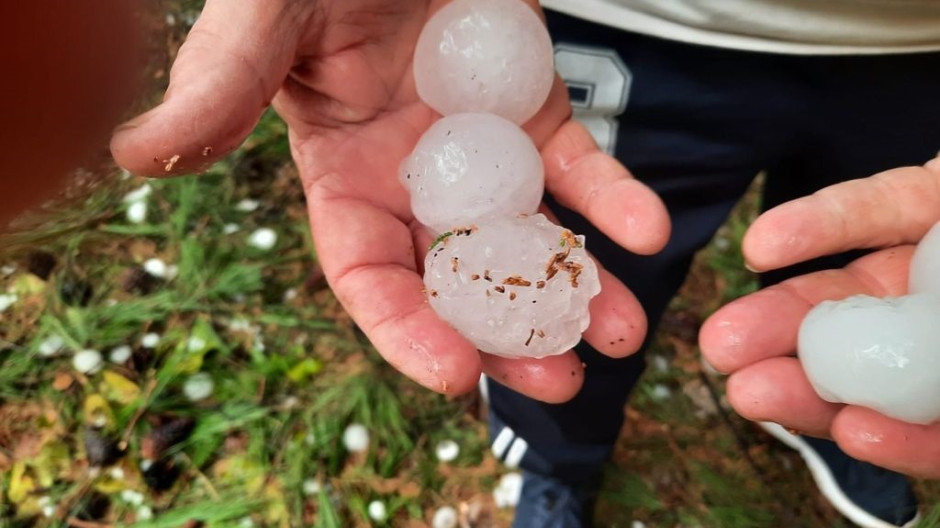 Una fuerte granizada sorprende a los madrileños a las puertas del verano