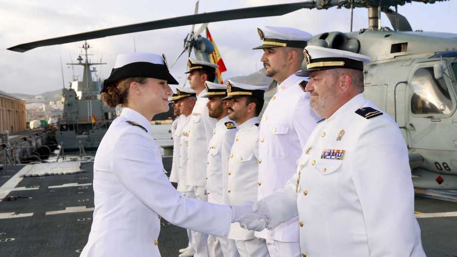 Leonor embarca en la fragata Blas de Lezo para ampliar su formación naval