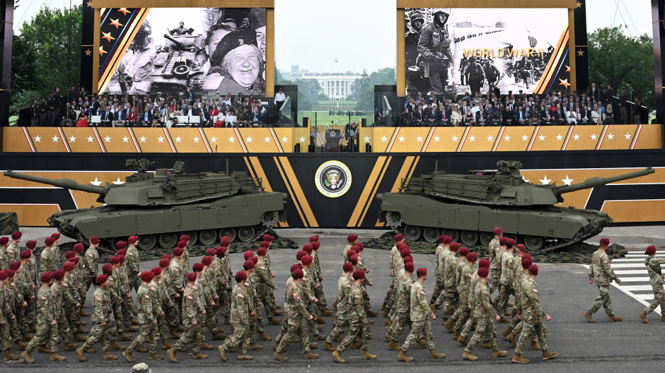 Vea el resumen del desfile militar por los 250 años del Ejército en EE.UU.