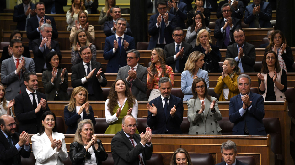 Los populares gritan por la dimisión de Sánchez en el Congreso