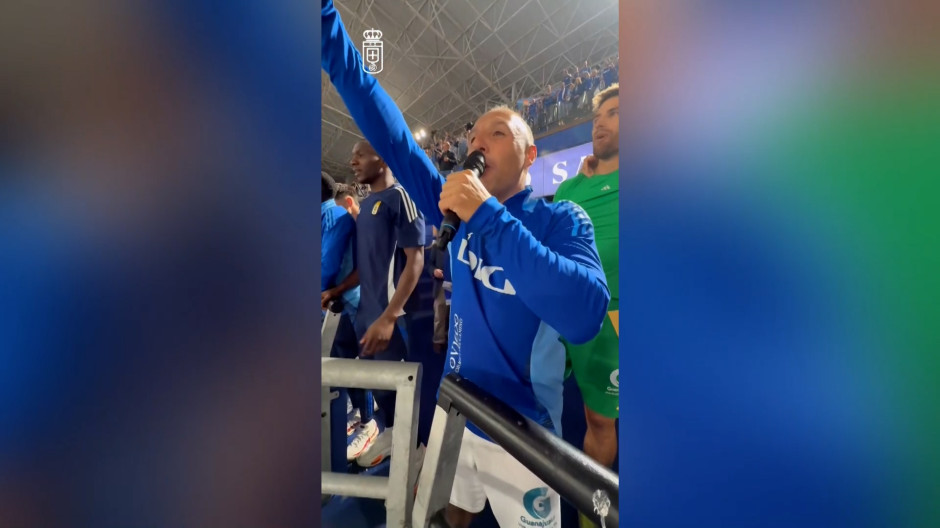 Así celebró Santi Cazorla su hazaña con el Oviedo: «Volveré a corear tu nombre»