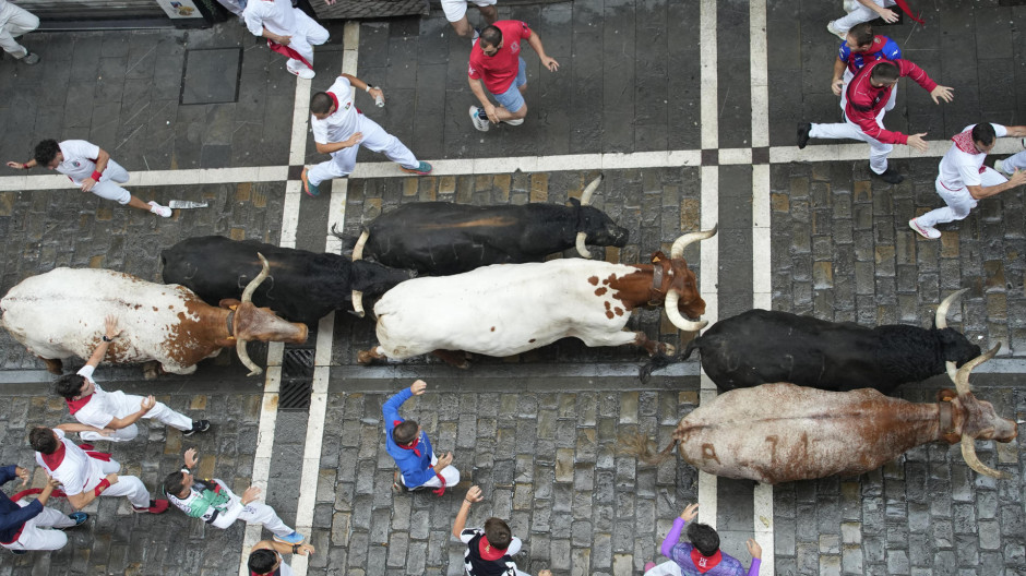 Así ha sido el primer encierro de San Fermín 2025 con toros de Fuente Ymbro