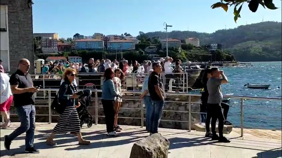La gran expectación ante la llegada del buque San Sebastián El Cano al llegar a Ferrol