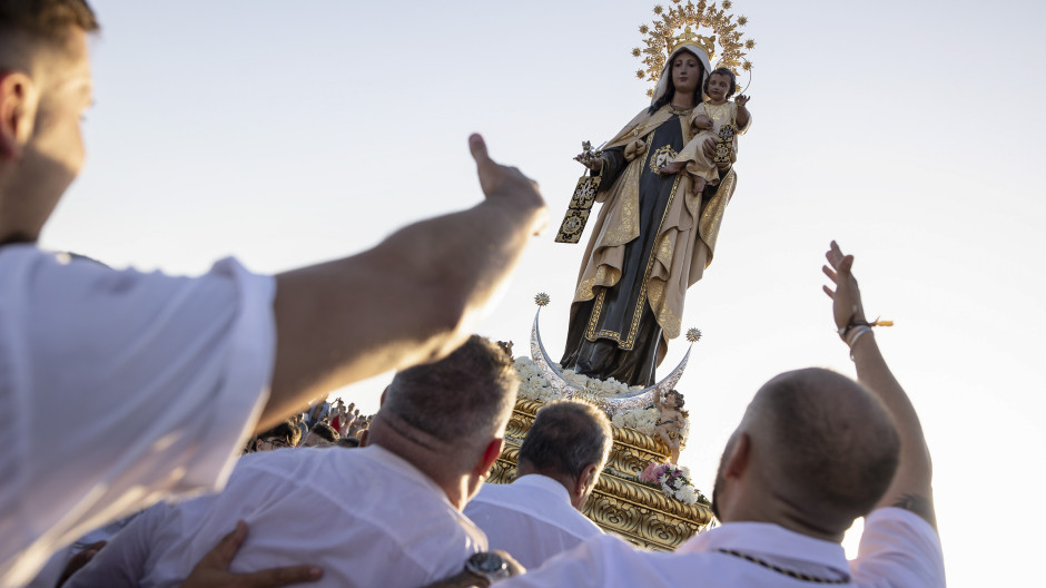 Figura de la Virgen del Carmen en Andalucía