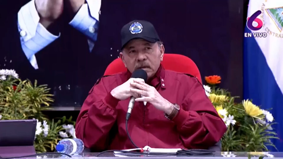 Daniel Ortega compara la bondad de Chávez con Jesucristo y le llama «Santo»