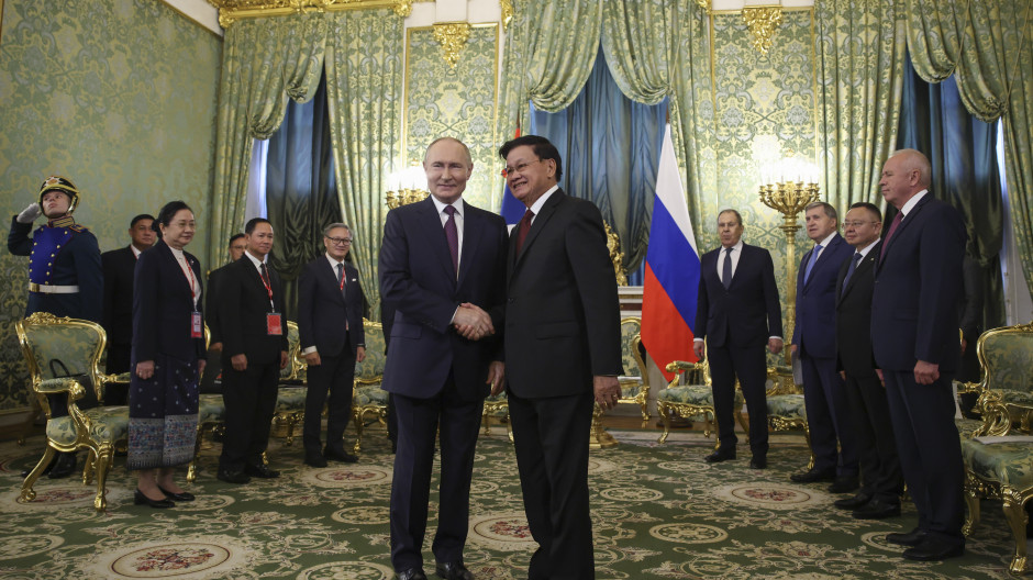 Laos refuerza su vínculo con Putin