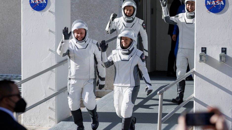 Llegada de la tripulación de SpaceX 11 a la Estación Espacial Internacional