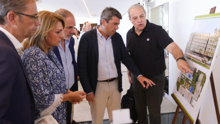 Mazón exige al Gobierno que se preocupe por la reconstrucción tras la dana