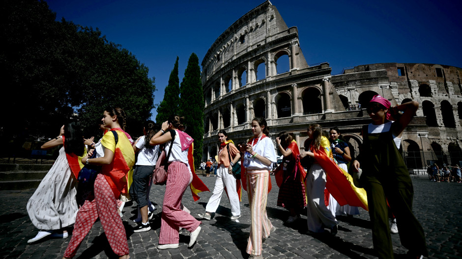 Un mar de juventud española 'conquista' el Vaticano