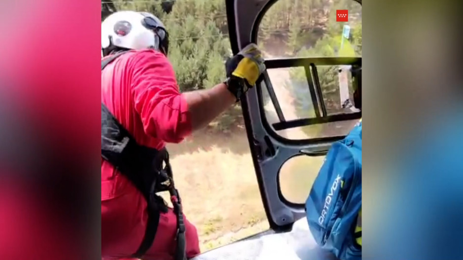 Imágenes del rescate con el helicóptero del GERA