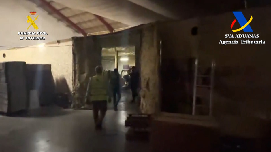 Así eran las tabaqueras ilegales de Andalucía que retenían a sus empleados en malas condiciones