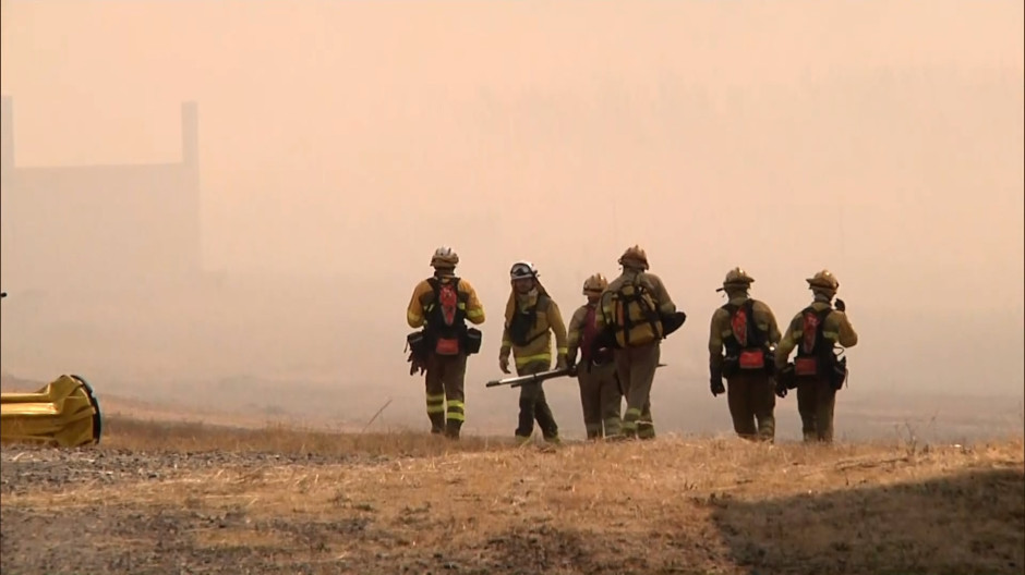 Continúa la lucha contra el incendio forestal en A Gudiña