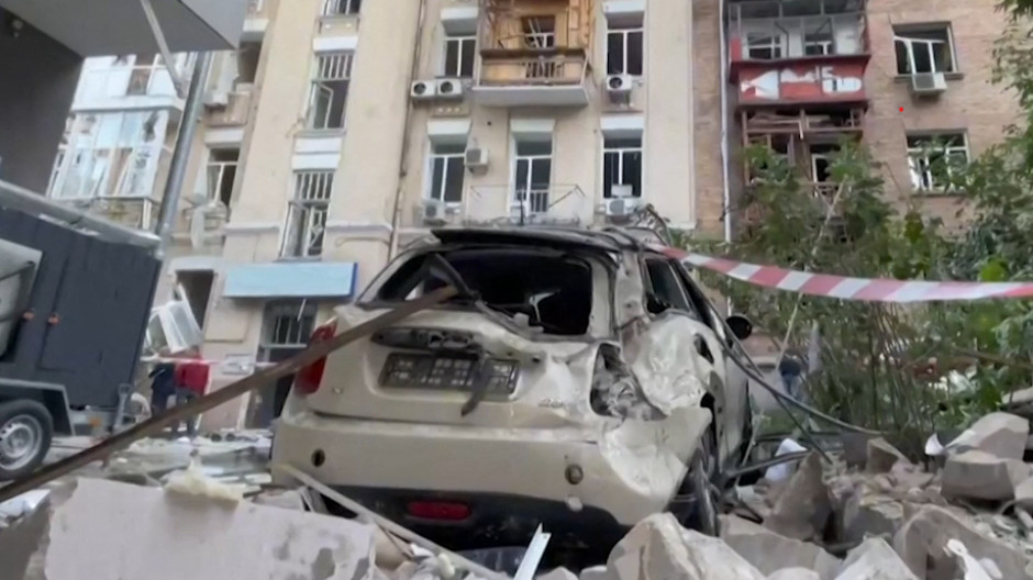 Daños en los edificios de Kiev tras un ataque ruso