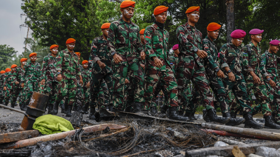 Militares del Ejército indonesio