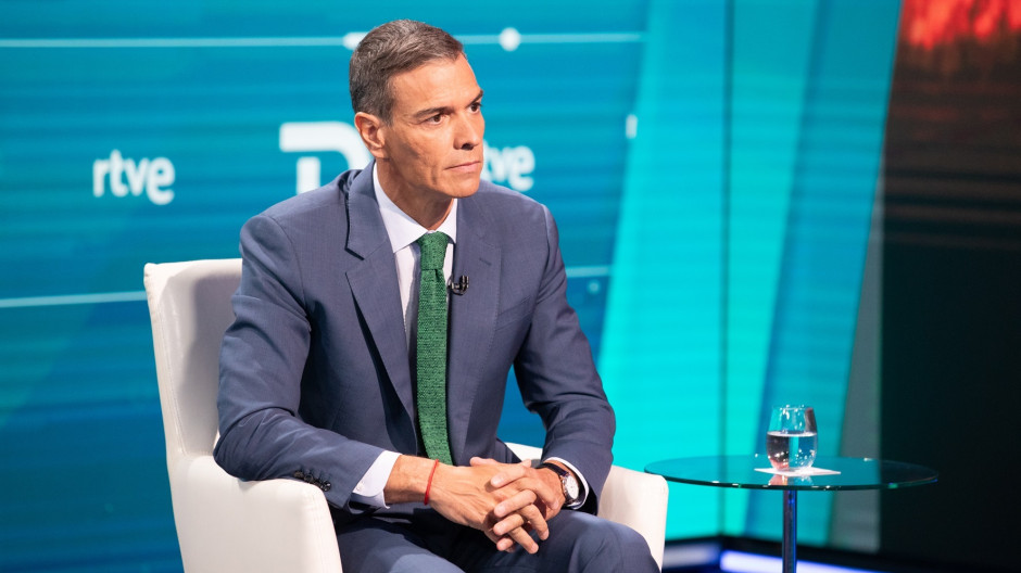 Sánchez vende la reunión de Illa y Puigdemont como una «decisión coherente» en la normalización