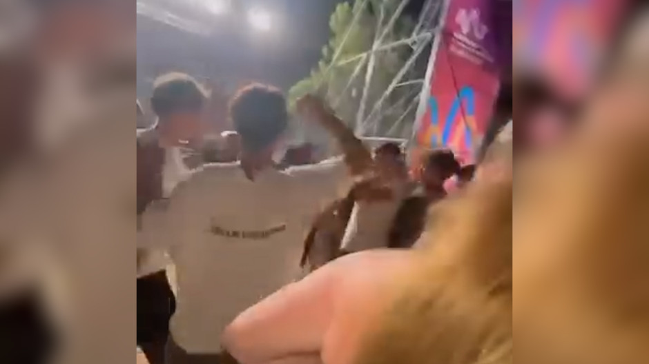 Un concejal del PSOE inicia una pelea por los insultos a Pedro Sánchez en un pueblo de Valencia