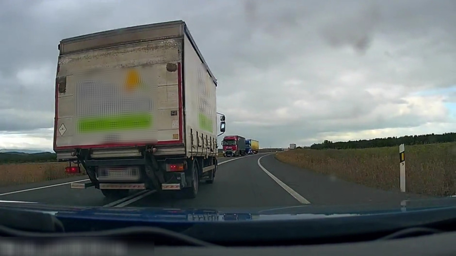 El vídeo de TikTok de una maniobra kamikaze del conductor de un camión que ayudó a su detención