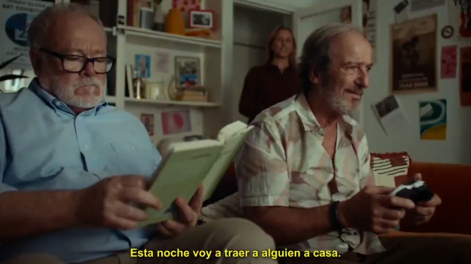 El Ministerio de Vivienda ridiculiza en un vídeo compartir piso mientras promociona el «coliving»