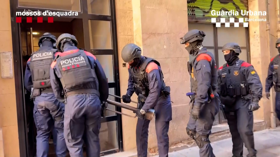 Una operación antidroga moviliza a 200 policías en varios registros en Barcelona