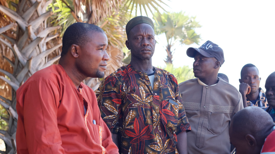 Padres de algunos de los alumnos secuestrados en Nigeria