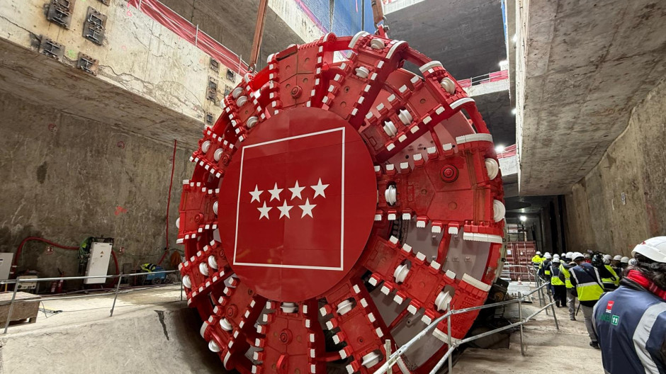 Interior de la tuneladora de la Línea 11 de Metro