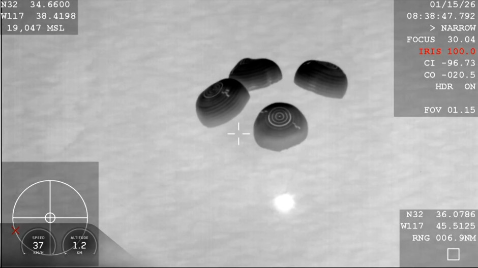 Imagen del amerizaje del Crew-11