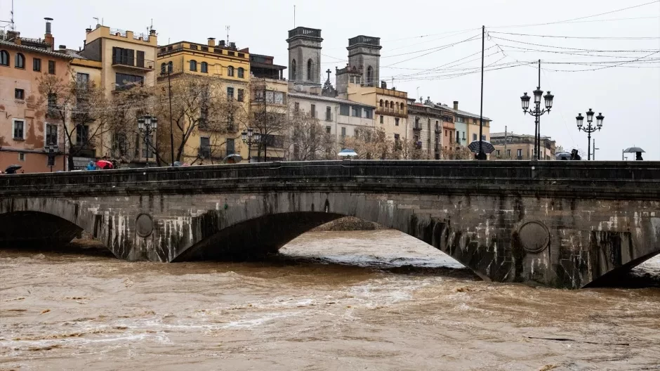 Crecida del río Onyar, a su paso por el centro de Gerona