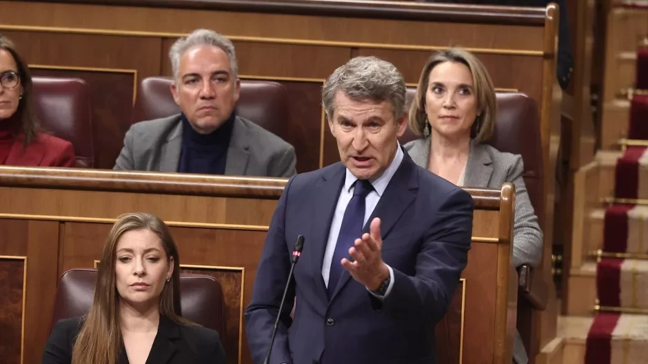 El presidente del Partido Popular, Alberto Núñez Feijóo, en el Congreso