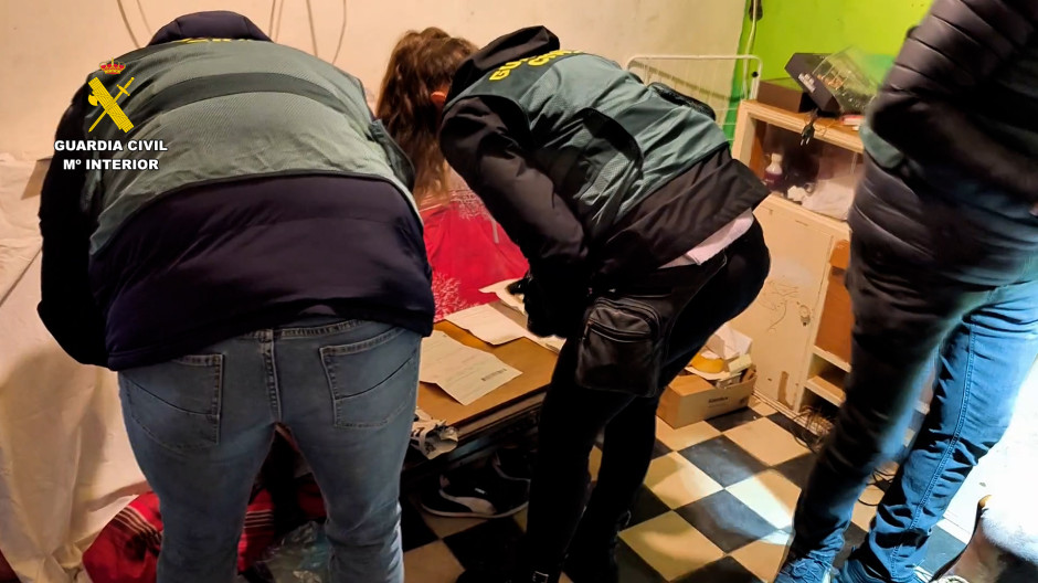 La Guardia Civil ha detenido a 14 personas de una misma familia por ocupar ilegalmente la vivienda de un anciano de 90 años en Ejea de los Caballeros (Zaragoza)