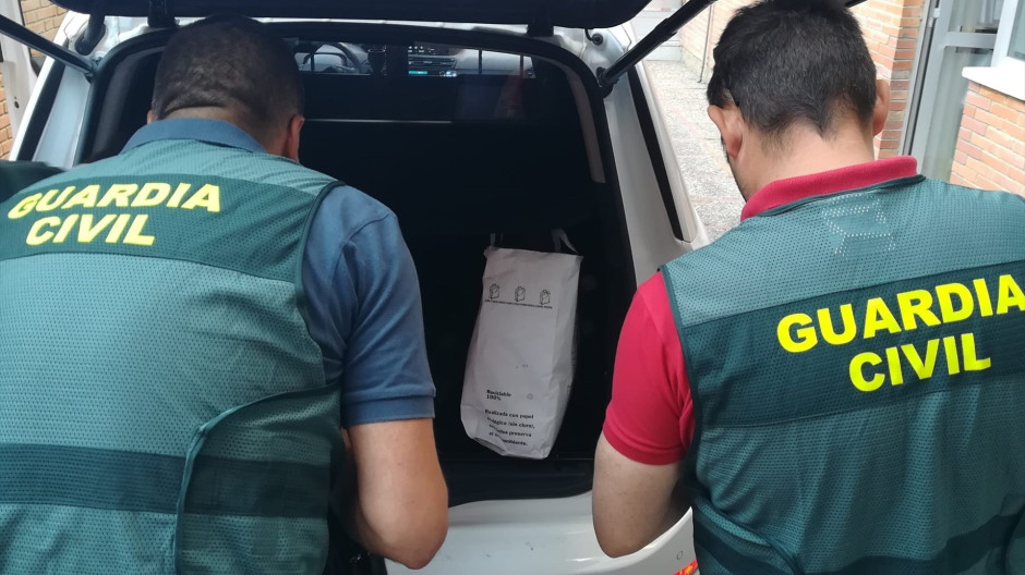 La Guardia Civil detiene a tres personas tras una explosión en una vivienda en Navarra