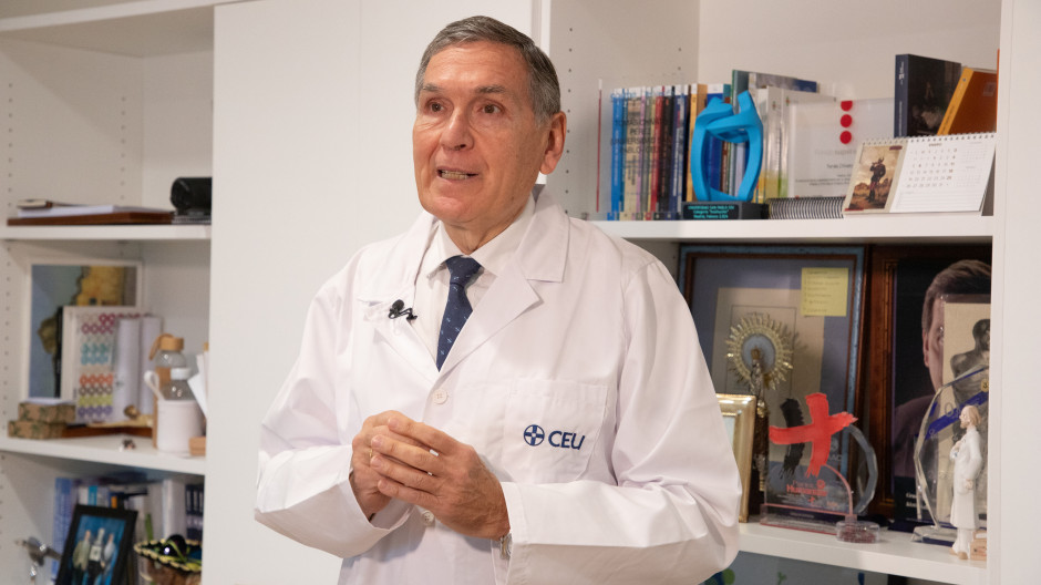 El decano de la Facultad de Medicina de la Universidad San Pablo CEU, Tomás Chivato