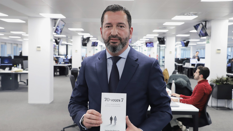 Entrevista a Santiago Portas, autor de '70 veces 7'
