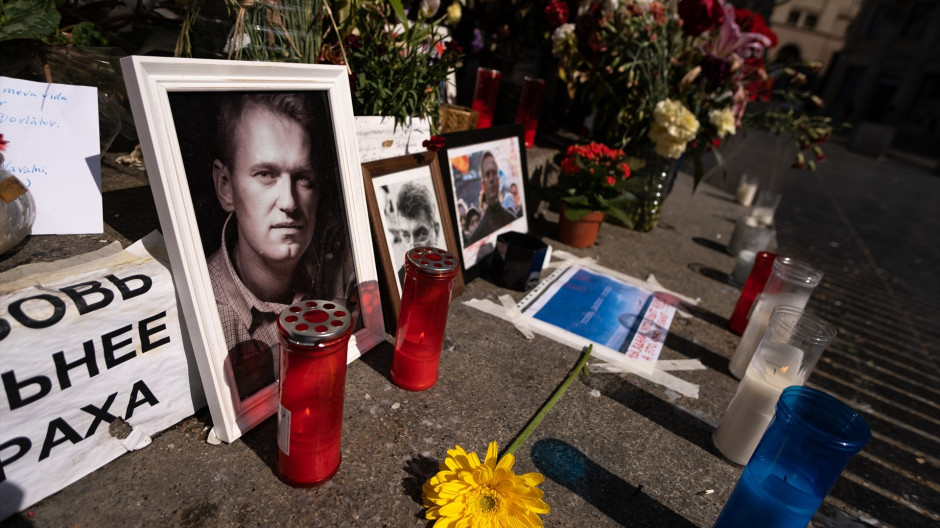 Un altar dedicado a Navalny en Barcelona