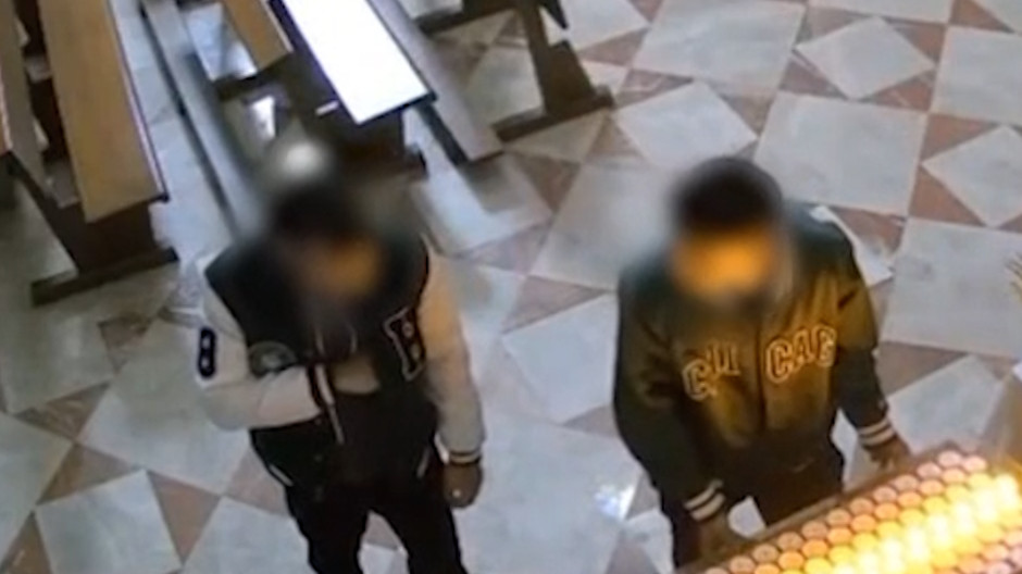 Detenidos dos hermanos por robar dinero de un lampadario de la iglesia de Puente del Arzobispo