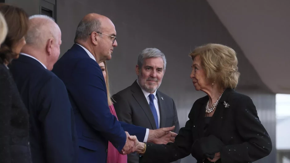La Reina Sofía recib el Premio Gorila que concede la Fundación Loro Parque en Las Palmas