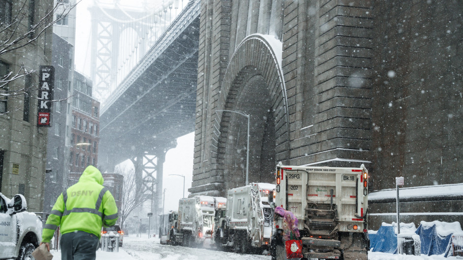 Tormenta de nieve azotando a Nueva York