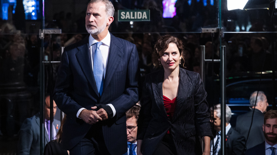 El Rey Felipe VI y la presidenta de la Comunidad de Madrid, Isabel Díaz Ayuso