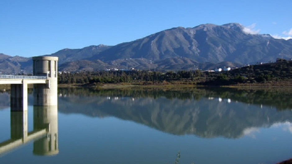 Pantano de la Viñuela revive tras años de expolio, mala gestión y sequía