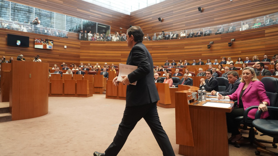 El candidato a la Presidencia de la Junta de Castilla y León, Alfonso Fernández Mañueco, expone su programa de gobierno en las Cortes