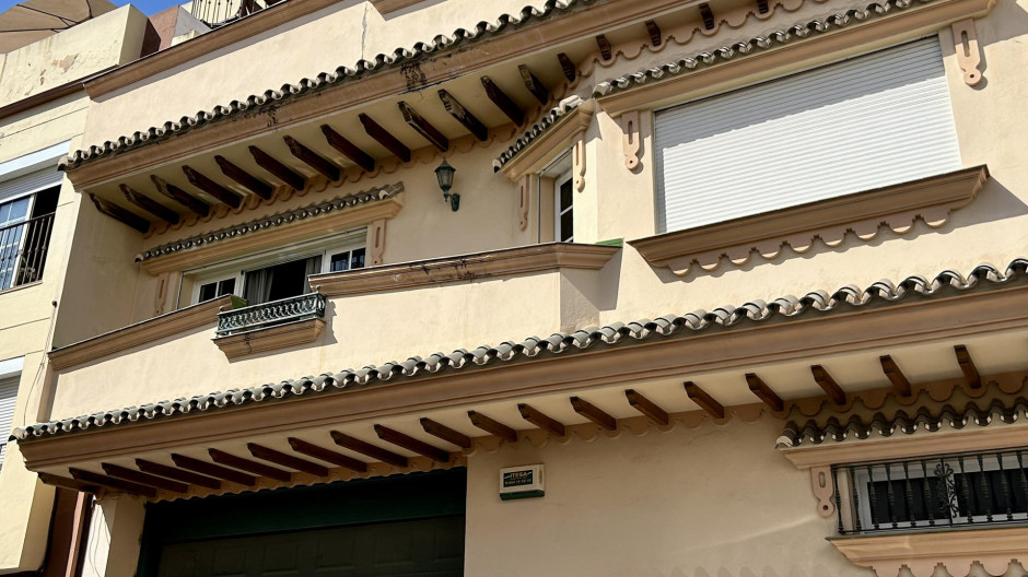 La vivienda en la que fueron encontrados los cadáveres de la madre y su hija