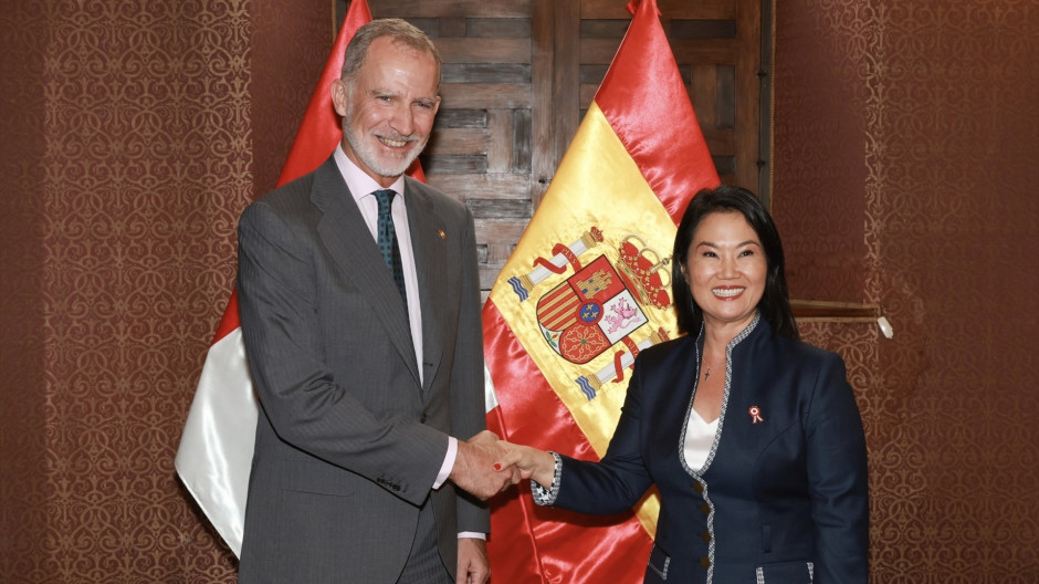 El Rey es recibido por Keiko Fujimori antes de su investidura en Lima